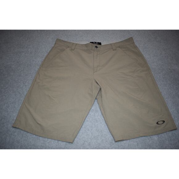 Oakley Golf Shorts Mens Size 40 Wicking Performance Flat Front Polyester Blend - Picture 1 of 6